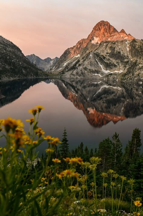 Explore Idaho, Idaho Adventure, Sawtooth Mountains, Idaho Travel, Sun Valley Idaho, Alpine Lake, Landscape Pictures, Beautiful Photos Of Nature, 50 States