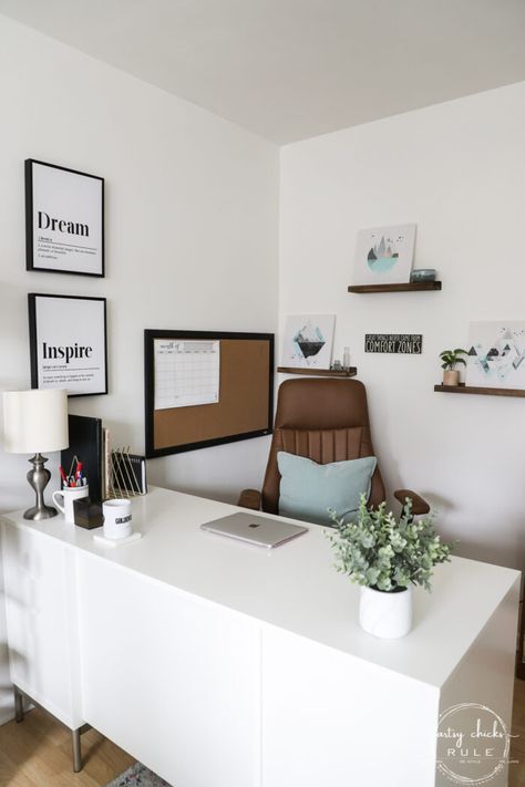 Minimal Office Space Interior Design, Office Simple Decor, Office Room At Home Ideas, Office Space Ideas At Work Layout, Desk Ideas For Small Spaces Offices, Office Decor In Bedroom, In Person Office Decor, Workspace Inspiration Office, Simple Office Desk Decor