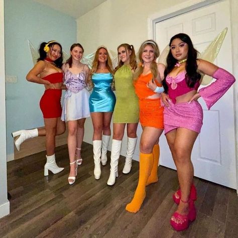 Winx Cosplay, Girl Group Halloween Costumes, Popular Halloween Costumes, Costume Carnaval, Cute Group Halloween Costumes, Classy Halloween Costumes, Matching Halloween Costumes, Fairy Halloween Costumes, Trio Halloween Costumes