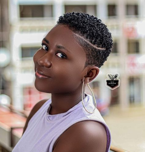 Fade Haircut Women, Crown Inspiration, Low Cut Hairstyles, Natural Hair Haircuts, Short Fade Haircut, Short Hair Styles African American, Shorthair Hairstyles Short Styles, Short Natural Haircuts, Cabello Afro Natural