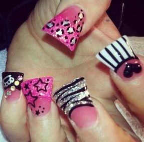 #flares #duck feet # wide nails ....cute design!  (see my 'STILETTOS nails' board also) Flare Nails, Fan Nails, Wide Nails, Duck Feet, Top Nails, Duck Nails, Really Cute Nails, Job Tweets, Animal Print Nails