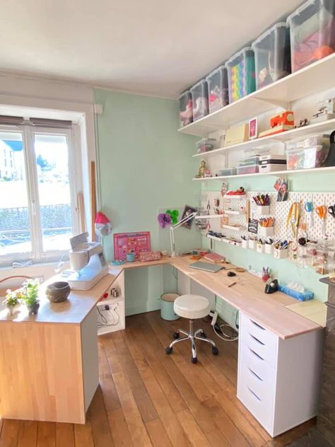 Office Craft Room Combo, Sewing Room Inspiration, Sewing Room Storage, Art Studio Room, Sewing Room Design, Dream Craft Room, Craft Room Design, Hobby Room, Studio Room