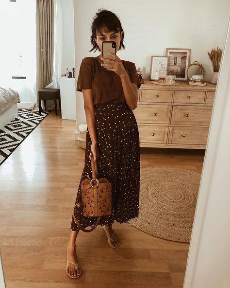 ꒰ 💌 ꒱┊𝑠𝑜𝑚𝑒𝑡𝘩𝑖𝑛𝑔 𝑠𝑝𝑒𝑐𝑖𝑎𝑙 Hip Grandma Outfits, Timeless Casual Style, European Boho Fashion, Teacher Outfits, 가을 패션, Looks Style, Mode Inspiration, Looks Vintage, Outfits Casuales