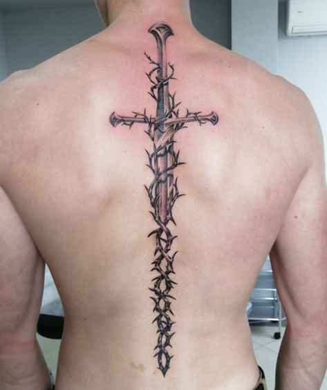 Spine Tattoos For Guys, Back Tattoos For Guys Upper, Photos Tattoo, Herren Hand Tattoos, Back Tattoos Spine, Designs Quotes, 16 Tattoo, Men Tattoo, Black Girls With Tattoos