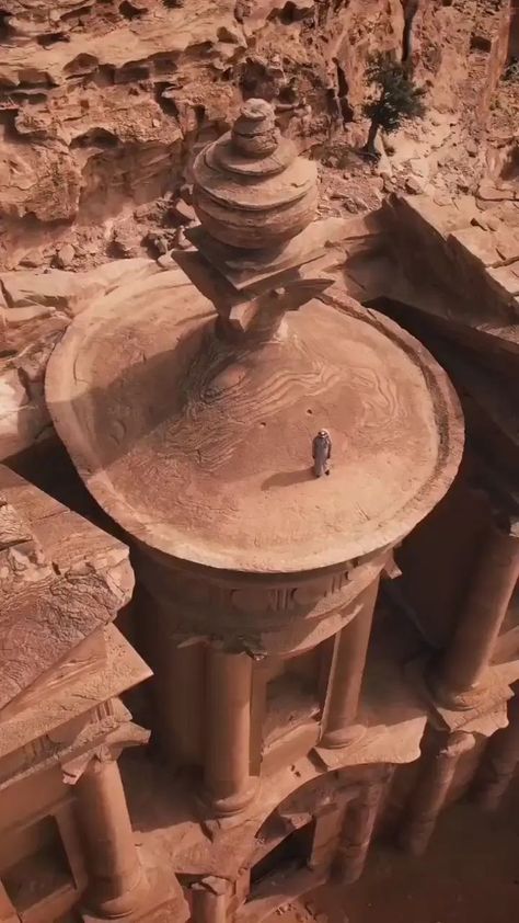 Greek And Roman Architecture, Estas Tonne, Places In Egypt, Up Pixar, City Of Petra, Ancient Egypt History, Petra Jordan, Roman Architecture, Hidden Places