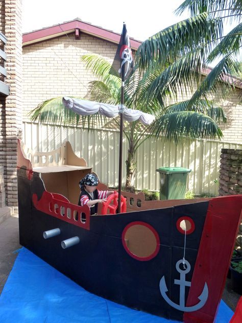 Pirate Ship Diy Pirate Party, Pirate Ships Diy, Cardboard Pirate Ship, Diy Pirate, Large Cardboard Boxes, Peter Pan Party, Pirate Books, Pirate Crafts, Pirates Party