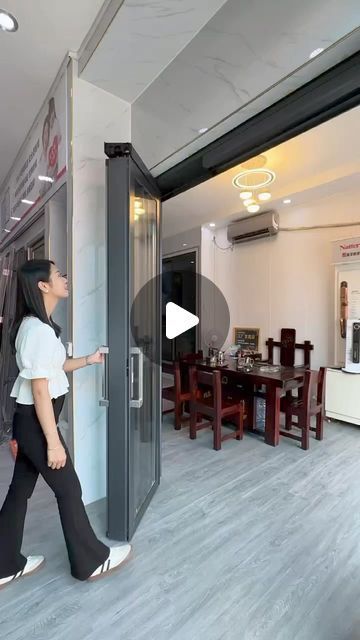 Sliding Door Living Room Ideas, Open Kitchen With Sliding Door, Kitchen Sliding Door Ideas, Sliding Door For Living Room, Sliding Door For Kitchen, Foldable Doors, Kitchen Sliding Door, Aluminum Sliding Door, Sliding Window Design