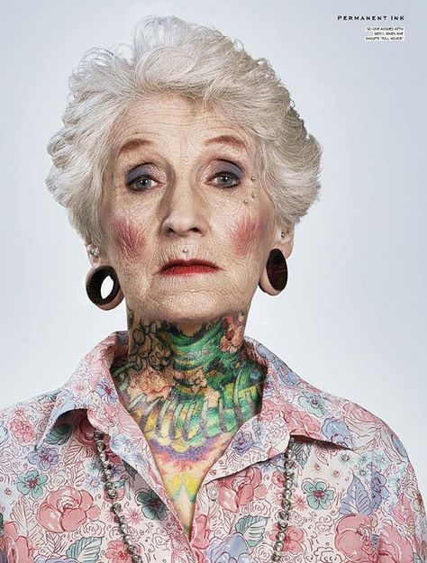 24 Tattooed Seniors Answer The Question: "What Will It Look Like In 40 Years?" Woman With Tattoos, Bone Tattoos, Slim Fast, Usain Bolt, Old Tattoos, Michael Phelps, Collar Bone Tattoo, Old Woman, Stretched Ears