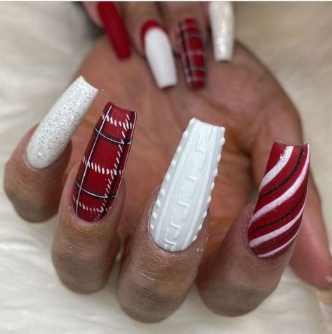 17 Creative Fall Nail Art Ideas for 2023 - thepinkgoose.com Celebratory Nails, Mystery Nails, Fierce Nails, Pedi Designs, Gel Nails Long, Winter Designs, Plaid Nails, Dip Nails, Cute Christmas Nails