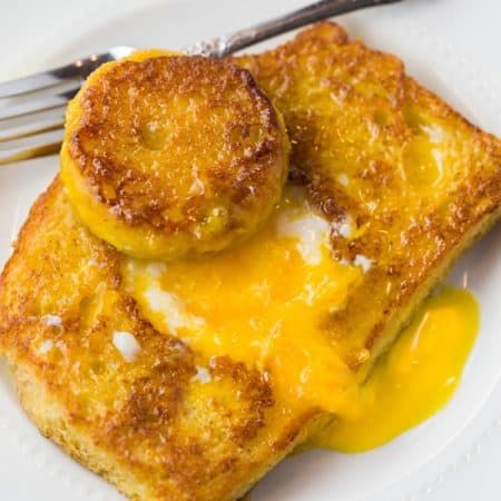 French Toast Eggs in a Hole - The Cozy Cook Eggs In A Hole, French Toast Without Eggs, Toast Eggs, Savoury French Toast, Egg In A Hole, Boil Eggs, Breakfast Meals, Thanksgiving Dishes, Egg Toast