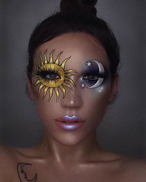 Sun And Moon Makeup, Witchy Ideas, Moon Makeup, Fantasy Make-up, Maquillage Yeux Cut Crease, Halloweenský Makeup, Halloween Make-up Looks, Make Up Designs, Carnival Makeup