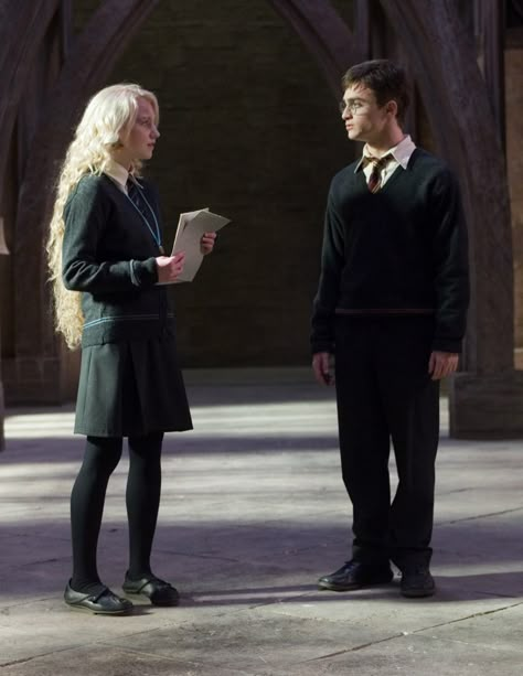 [Wizarding World] The Kindness of Luna Lovegood Luna Lovegood Hair, Luna And Harry, Harry And Luna, Luna Love Good, Luna Lovegood Aesthetic, Shifting To Hogwarts, Skam France, Harry Potter Ships, Hogwarts Dr