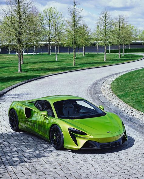 Mclaren Artura, Fastest Car, Tattoo Car, Car Aesthetics, Quotes Car, Mclaren Cars, Fast Sports Cars, Pimped Out Cars, Car Tattoos