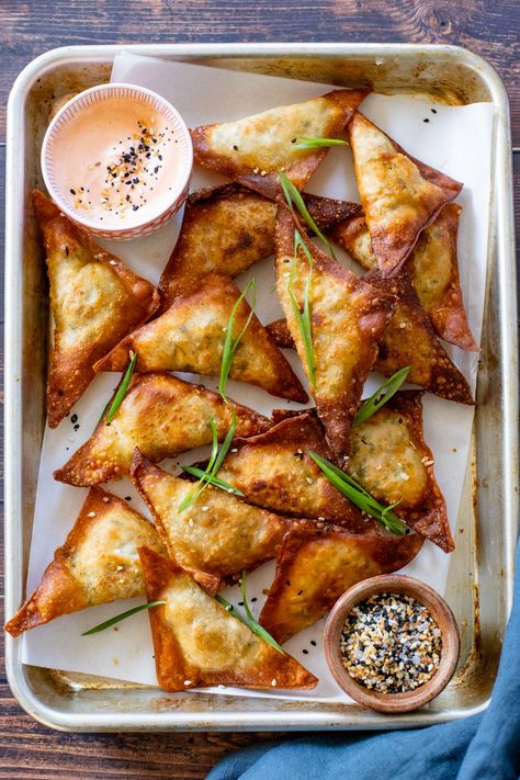 Crispy Jalapeño Corn Wontons Vegan Gf Appetizers Party, Asian Vegetable Appetizer, Fancy Vegetarian Appetizers, Appetizer Vegetarian Recipes, Vegetarian Super Bowl Food Appetizers, Vegan Hourdourves, Vegan Asian Appetizers, Warm Appetizer Recipes, Best Vegan Appetizers