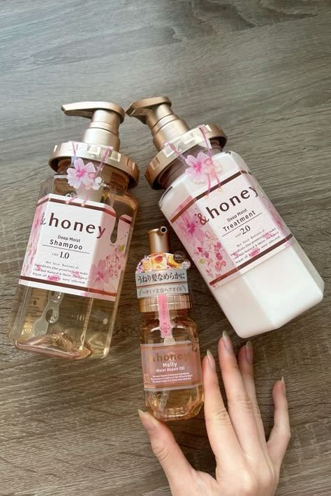 Japanese Hair Care, Honey Shampoo, Japanese Hair, Honey Hair, Pretty Skin Care, روتين العناية بالبشرة, Bath And Body Care, Body Care Routine, Body Skin Care Routine