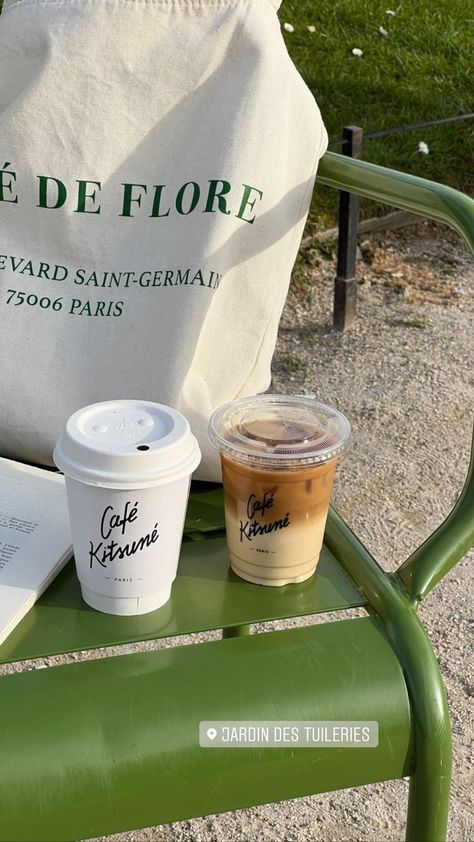 Coffee Cup Pictures Instagram, Cafe Cup, Jardin Des Tuileries, Cafe Shop Design, Coffee Shop Aesthetic, Coffee Obsession, Classy Aesthetic, Coffee Is Life, Cafe Shop