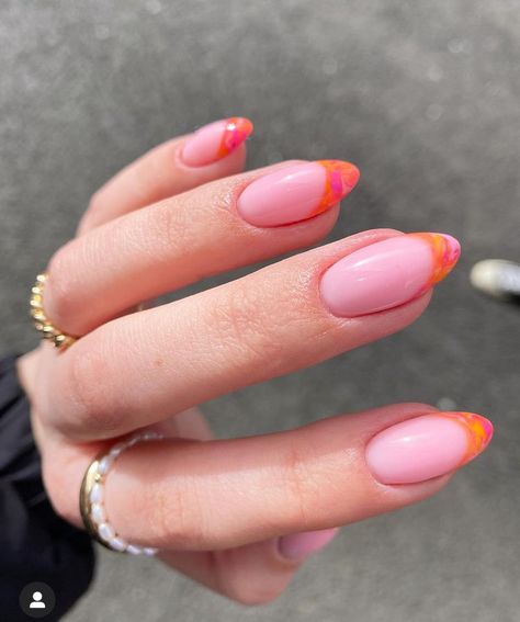 French Pink And Orange Nails, Pink And Orange French Nails, Orange Pink French Nails, Summer Nails Pink And Orange French Tips, Pink Nails Orange Tip, Peach Orange French Tip Nails, Peach French Tip Nails, Outfit Rosa, Flashing Lights