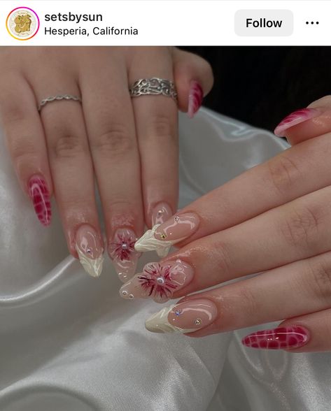 Almond Ideas Nails, Nail Ideas Jewels, Summer Bday Nails, Jelly Flower Nails, Birthday Summer Nails, Summer Acrylic Nail Designs 2024, Sculpted Flower Nails, Pink Nail Designs Almond Shape, Fairy Inspired Nails