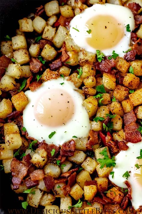 This recipe for Potato Hash with Bacon and Eggs is incredibly versatile and full of flavor. Crispy fried eggs and bacon, pillowy potatoes, and savory additions of onion and peppers makes this dish an irresistible skillet meal. It may be served for breakfast and brunch, but also lunch or dinner too, and is one of the best one pan meals. | #hash #breakfast hash #breakfast #bacon #skilletmeal Bacon Eggs Potatoes Skillet, Breakfast Potato Bowl, Eggs Bacon Potatoes Breakfast, Egg And Potato Skillet, Red Potato Breakfast Recipes, Eggs And Potatoes Recipes, Eggs And Bacon Recipes, Breakfast Hashbrowns Skillet, Potato Brunch Recipes