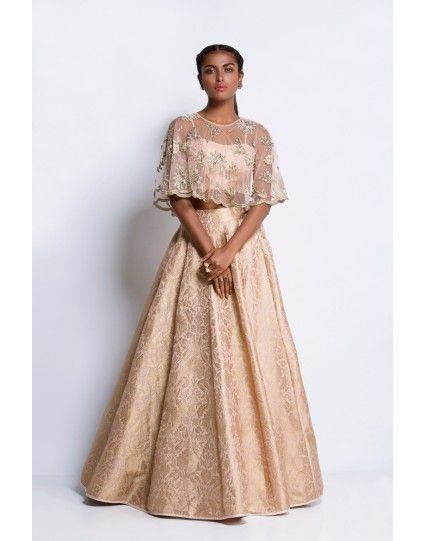 Payal Singhal Cape Dress Indian, Cape Lehenga, Brocade Lehenga, Cape Blouse, Indian Gown, Western Glam, Embroidered Cape, Simple Lehenga, Mehendi Outfits