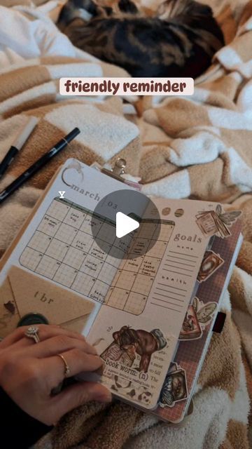 Michelle Ninos on Instagram: "Just chilling in my bed with my cat on a cloudy afternoon flipping through the pages of my bullet journal because looking at it makes me smile.

tags 🏷️ #aestheticjoirnal #journalenthusiasts #bujogram #bujoreels #bujocommunity #bulletjournalinspiration #bulletjournalinspo #journalcommunity #hygge #bulletjournalcommunity #weeklyspread #bujoinspo  #bookish #bookishvibes #cozybookishbes" Bookshelf Bullet Journal, April Bullet Journal Sleep Tracker, Bullet Journal Flip Through, Cat Bullet Journal, Just Chilling, My Bed, Bullet Journal Inspo, Bullet Journal Inspiration, My Cat