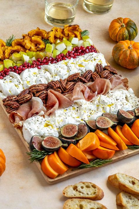 Italian Cheese Platter, Burrata Cheese Board, Italian Board Appetizer, Burrata Board Ideas, Italian Charcuterie Board Antipasto Platter, Fall Burrata, Italian Cheese Board, Summer Burrata, Italian Food Board