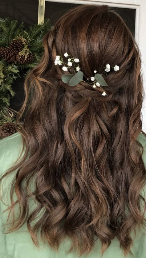 Brown Wedding Hair, Bob Pendek, Wedding Hair Brunette, Bridesmaid Hair Inspo, Bridemaids Hairstyles, Half Up Wedding Hair, Wedding Hair Half, Half Up Half Down Hair Prom, Bride Hairstyle