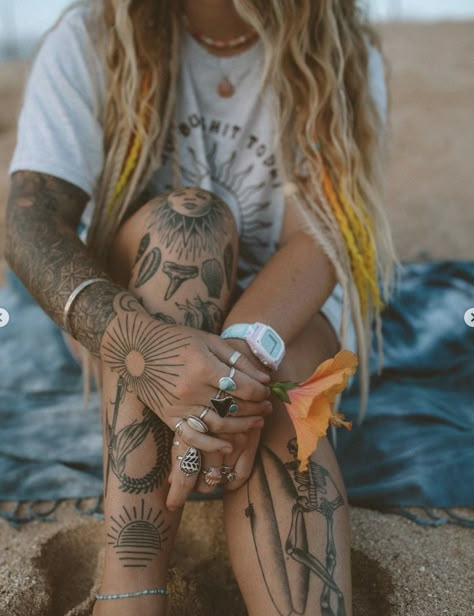 Hippie Tattoo, Tatoo Inspiration, Boho Tattoos, Muster Tattoos, Leg Tattoos Women, Shark Clip, Sleeves Ideas, Baby Tattoos, The Shark