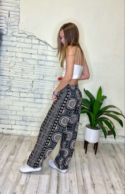 brown lotus and luna harem pants hippie boho spring summer outfit ideas Boho Harem Pants, Hippie Boho Pants, Boho Trousers, Dance Aesthetic Outfits, Boho Pants Outfit Summer, Basic Hippie Outfits, Summer Hippie Trousers, Hippie Style Baggy Festival Pants, Summer Hippie Baggy Pants