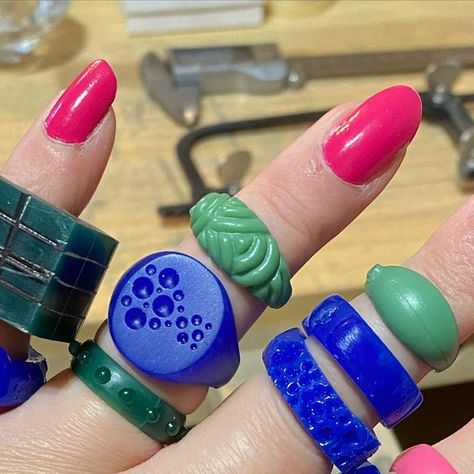 Delft Clay Casting, Wax Carved Signet Ring, Wax Jewelry Carving, Wax Ring Design, Wax Ring Carving, Wax Carved Jewelry, Wax Cast Rings, Wax Ring Carving Ideas, Wax Carving Ring