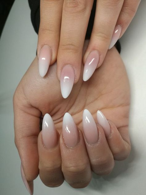 This is a beautiful natural look for your nails.  Very elegant and practical. Ambre Nails, French Fade Nails, Almond Nails French, Natural Looking Nails, French Pedicure, Natural Nail Designs, Nails Elegant, Nagellack Trends, Basic Nails