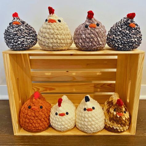 Charming Chickens: Free Chicken Crochet Pattern Crochet Stuffys, Chicken Crochet Pattern, Chicken Crochet, Crochet Plushies, Knit Toys, Chicken Pattern, Easy Crochet Animals, Crocheting Patterns, Crochet Chicken