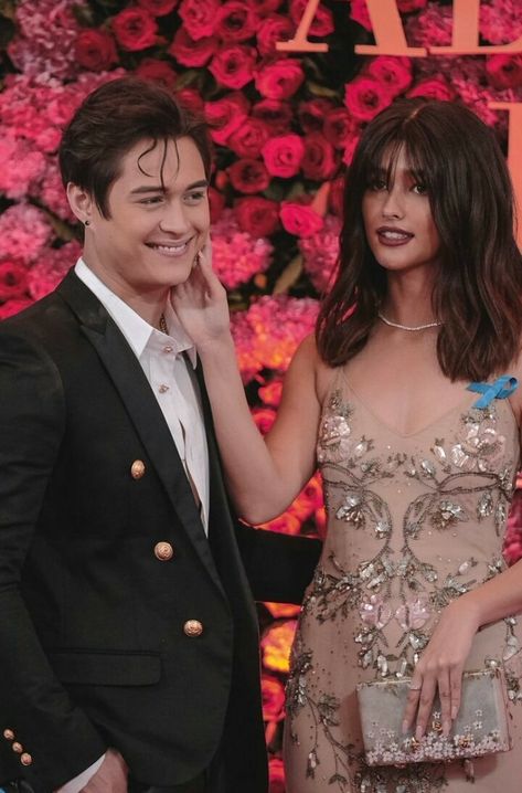 Enrique Gil And Liza Soberano, Enrique Gil, Marvel Couples, Liza Soberano, Party Suits, Neymar Jr, Neymar, Christmas Party, Marvel