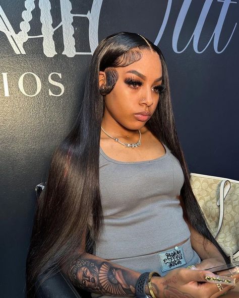 Frontal Wig Hairstyles, Wig Ideas, Lace Fronts, Quick Weave Hairstyles, Front Lace Wigs, Frontal Hairstyles, Pretty Braided Hairstyles, Sew Ins, Dope Hairstyles