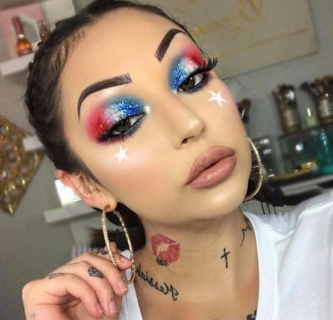 Patriotic Makeup Eye, 4th Of July Makeup Looks, 4th Makeup, 4th Of July Makeup Ideas, July Makeup Ideas, Patriotic Makeup, 4th Of July Face Paint, Makeup Ideas Looks, Holiday Eye Makeup