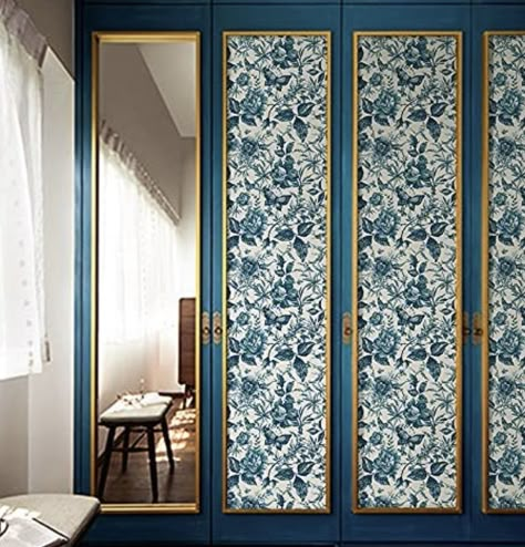 Blue And White Wardrobe Design, Wallpaper On Wardrobe Doors, Printed Wardrobe Doors, Wardrobe Doors Fabric, Wallpaper Wardrobe Doors, Wallpaper Closet Doors, Asian Wallpaper Closet Door, De Gournay Closet Door, Wallpaper Door