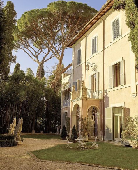 Villa Lontana, Rome Mediterranean Mansion, Castle Interior, Temple Gardens, Antonio Canova, Italian Villa, Places To Be, Summer Home, My Dream House, Ny Times