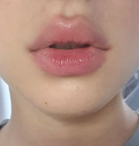 Lip Claim, Pouty Lips, Lips Inspiration, Laneige Water Sleeping Mask, Beauty Aesthetic, روتين العناية بالبشرة, Beauty Goals, Pretty Skin, Beautiful Lips