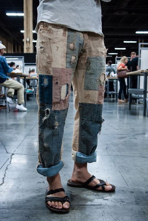 Inspiration (II) - Album on Imgur Diy Decorated Jeans, Jeans Recycling, Tas Denim, 일본 패션, Denim Inspiration, Diy Vetement, Estilo Hippie, Denim Ideas, Fashion Jeans