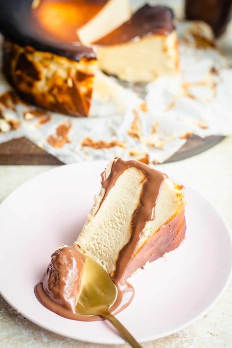 Creamy San Sebastian Cheesecake with Condensed Milk San Sebastian Cheesecake Turkey, Bougie Food, Cheesecake With Condensed Milk, Easy Turkish Recipes, Turkish Meals, Recipe Condensed Milk, Creamy Cheesecake Recipe, San Sebastian Cheesecake, Burnt Basque Cheesecake