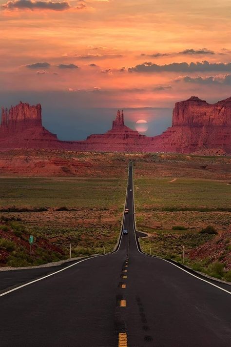 Monument Valley Arizona, Historic Route 66, Arte Van Gogh, Desert Painting, Beautiful Places To Visit, Route 66, Malaga, Nature Photos, Beautiful World