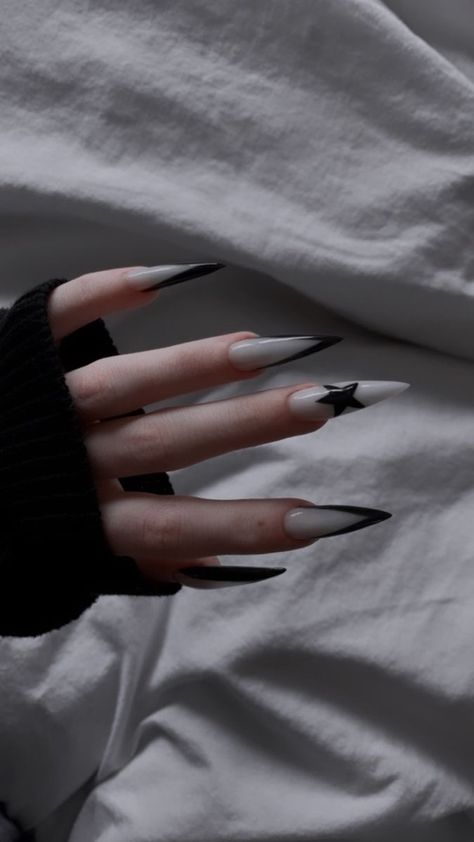 Gothic Acrylics, White Gothic Nails, Nails Acrylic Goth, Nail Inspiration Stiletto, Gothic Nails Stiletto, Edgy Nails Grunge, Goth Stiletto Nails, Black Stiletto Nails Design, Gothic Nail Designs