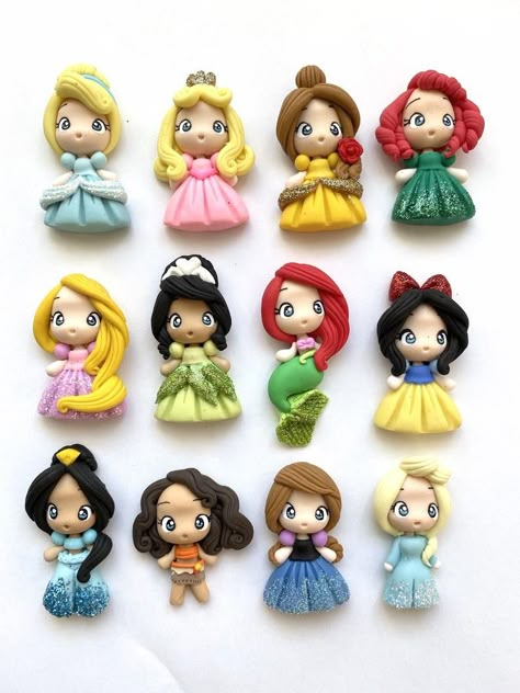 Polymer Clay Princess, Polymer Clay Disney, Crea Fimo, Clay Crafts For Kids, Tanah Liat, Polymer Clay Christmas, Polymer Clay Jewelry Diy, Cute Polymer Clay, Polymer Clay Dolls