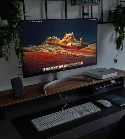 Mac Mini Desk Setup Aesthetic, Mac Mini Desk Setup, Mac Mini Setup, Office Room Setup, Home Interior Layout, Bloxburg Dream House, Apple Setup, Dream Desk Setup, Small Room Interior