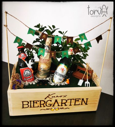 Beer Gifts Basket, Beer Box, Diy Beer, Billboard Design, Gifts For Beer Lovers, German Beer, Beer Gifts, Garden Boxes, Beer Garden