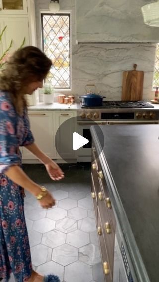 Sarah Robertson on Instagram: "We jammed all the pretty storage we could possibly fit into this #tudorwithatwistproject kitchen… and I know Marisol could still barely fit all her kitchen “acoutrement” , she made it work…we raised the island up onto 6” tall feet to give it a lighter feel, but the net result was slight loss in storage…we felt it was worth the trade off. These are the kinds of decisions you have to make, balancing function and aesthetics. 

Which is your favorite?

Design by us  @studiodearborn 

#kitchendesign#Kitchenremodel#shakeupyourstyle#kitcheninspiration#kitchenideas#kitchengoals#kitchenstyle#kitcheninspo#kitchenreno#kitchenlove#kitcheninterior#kitchendesigner#kitchencabinet#kitchencabinets#kitchendecor#kitchenrenovation#modernkitchen#modernkitchens#cottagekitchen#kitc Sarah Robertson, Island Cabinet, Kitchen Island Storage, Trade Off, Island Storage, Cabinet Inspiration, Kitchen Top, Lake House Kitchen, Pretty Storage