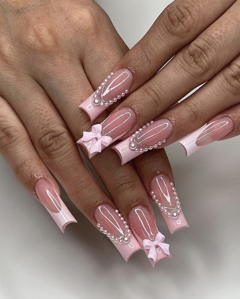 Regency Nails, Cute Charm Nails, Bridgerton Nails, French Tip Nails Trendy, Nail Inspo French Tip, Nail Inspo French, Dance Nails, Pink Nail Inspo, Coquette Nail