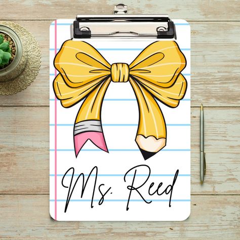 Sublimation Clipboard, Teacher Clipboard Painted, Personalized Clipboards Teachers, Painted Clipboards, Nurse Clipboard, Acrylic Clipboard, Diy Clipboard, Clipboard Decorating, Teacher Clipboard