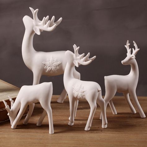 Ceramic Deer, Deer Statues, Reindeer Figurine, Deer Ornament, Deer Decor, White Deer, Sculptures Céramiques, Cerámica Ideas, Decor Figurines