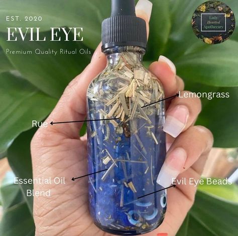 👁️✨ Protect Your Energy with Our Evil Eye Ritual Oil! ✨🔮 This powerful blend is designed to shield you from negativity and ill-wishing while enhancing your personal power. Infused with protective herbs and essential oils, it acts as a barrier against unwanted energies and helps to keep your aura clear and vibrant! 🌿💖 🌌 How to Use: Anoint your pulse points, candle, or talismans to create a protective shield. Visualize the energy flowing around you, repelling negativity and inviting positivit... Diy Intention Oils, Beauty Spell Jar, Witchy Oils, Witch Oils, Manifestation Oil, Oil Witchcraft, Herbs For Protection, Magick Oil, Ritual Oils